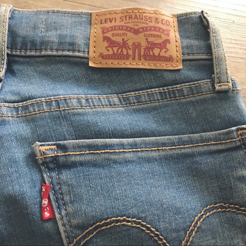 ⬇️NWOT Levi’s 710 Super Skinny Jeans Women Denim